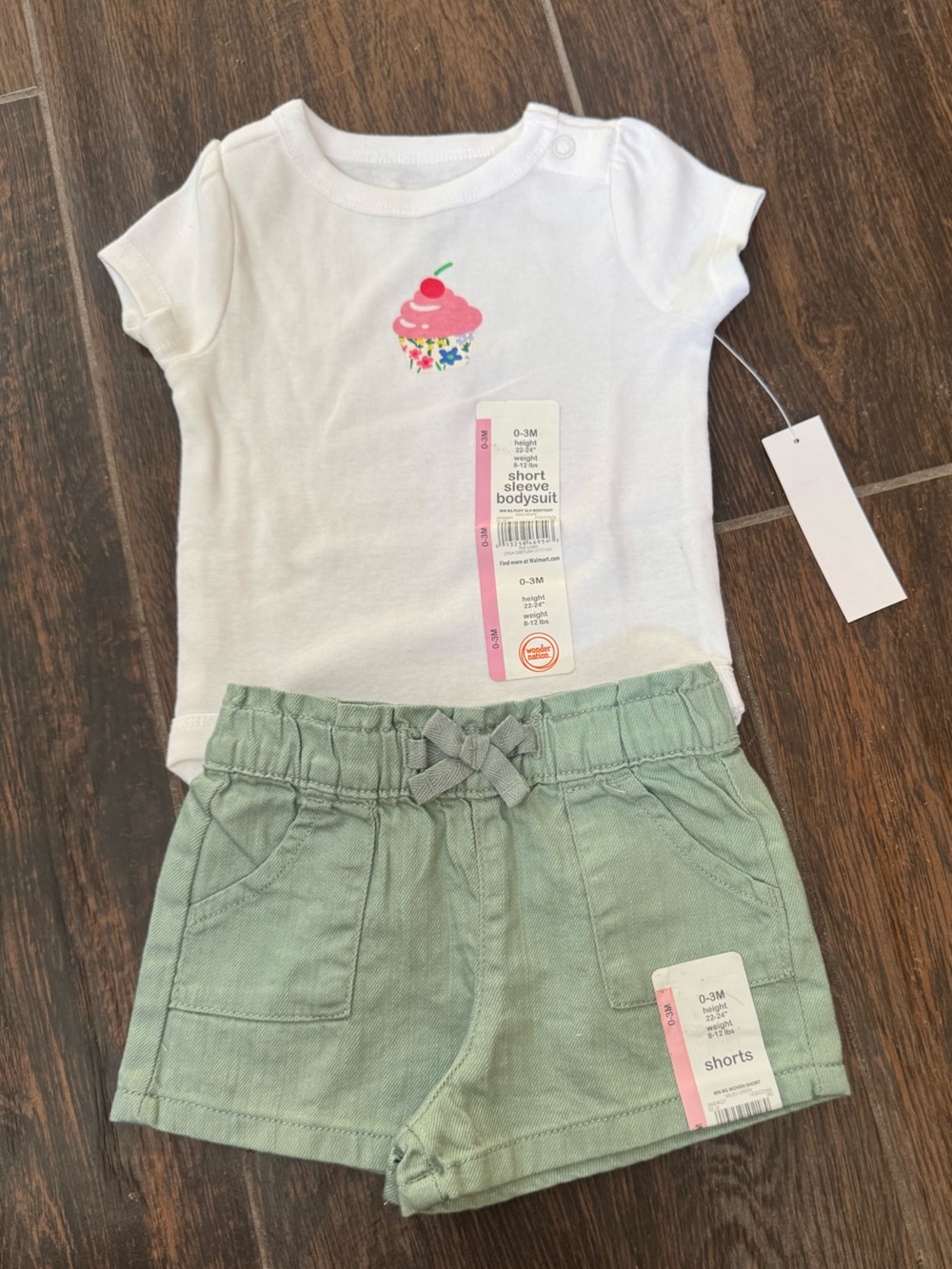 Baby Girl Cupcake Bodysuit & Ruffle Bow Shorts Set 0-3M NWT